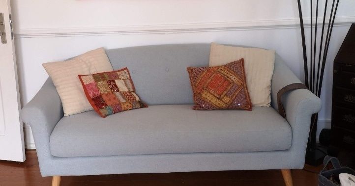 Sofa cinza claro/azul 3 lugares
