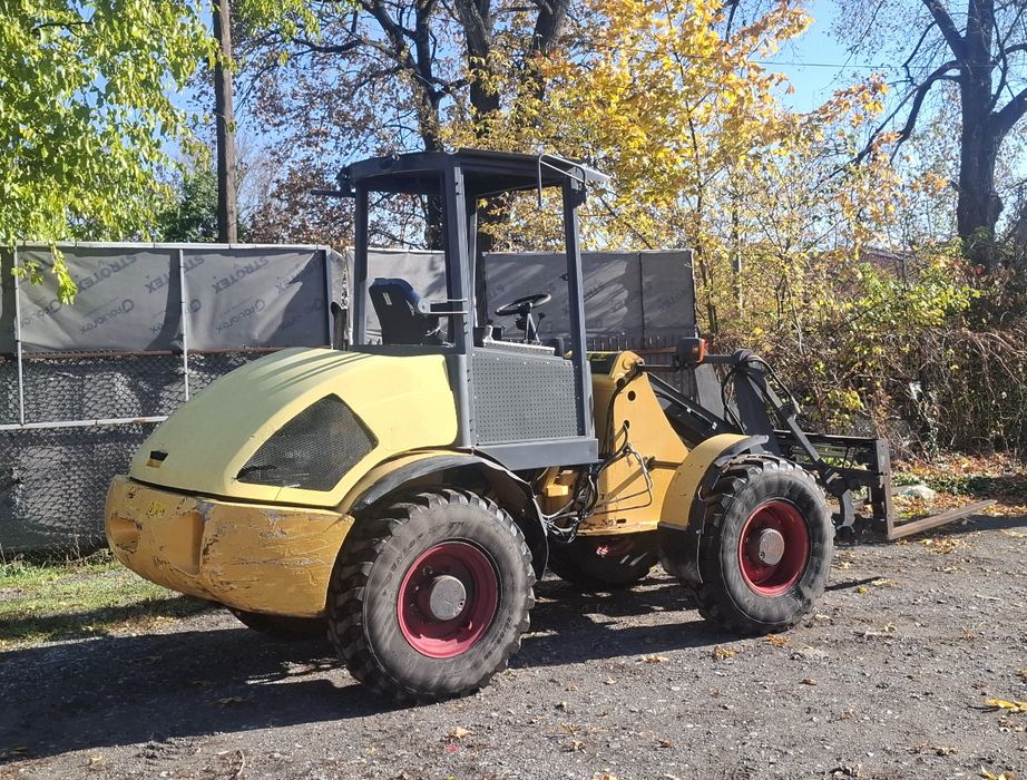 Ladowarka new holland w70 rok 10 okazja transport