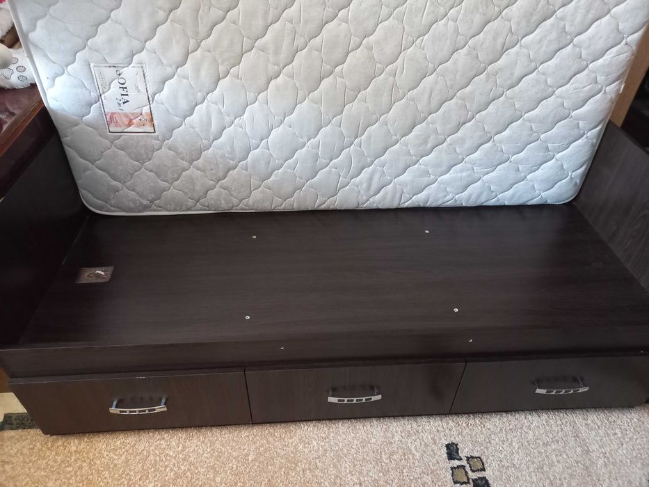 Ліжко односпальне для дитини