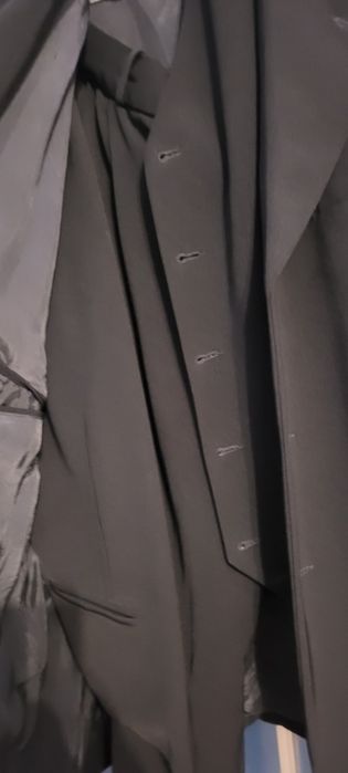 Garnitur męski czarny 3 częściowy. Polecam