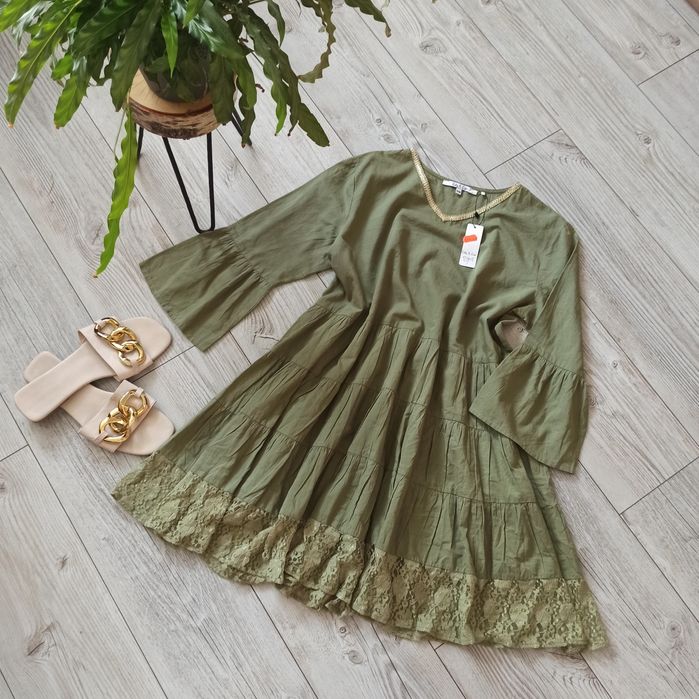 Zielona bawełniana sukienka oversize z falbanami, khakikhaki, viral, boho
