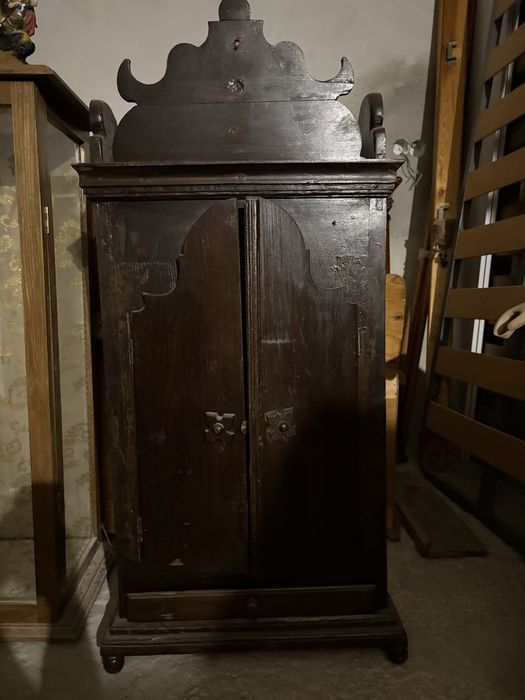 vitrine antiga de madeira