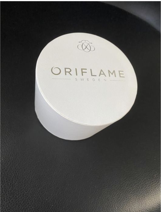 Часы Oriflame с кристаллами SWAROVSKI