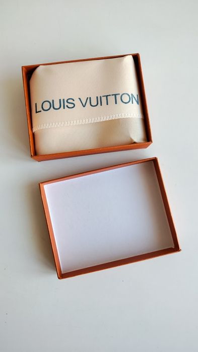 Подарочная коробка упаковка чехол louis Vuitton