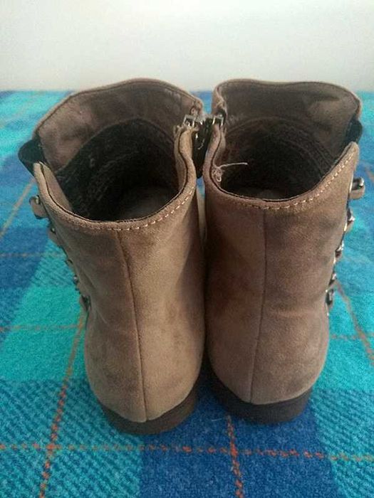 Botins em Camurça