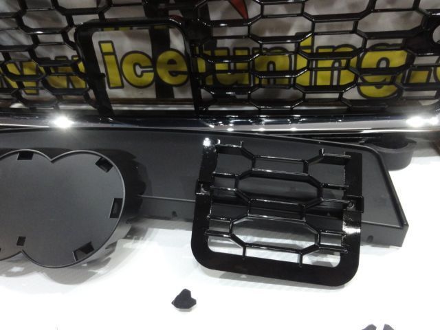 Grelha frontal Audi A3 8V +2017 HATCHBACK / LIMOUSINE / CABRIO, RS3 LOOK cromado e preto brilhante