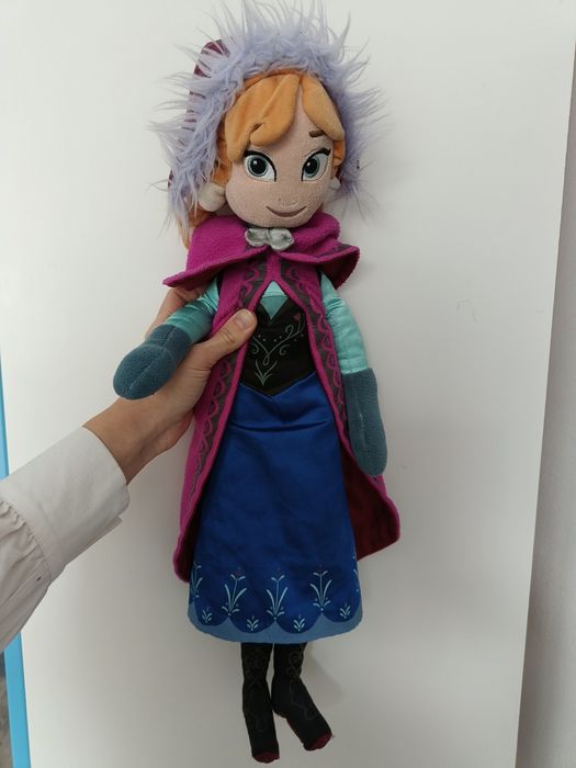 Maskotka Kraina Lodu Anna