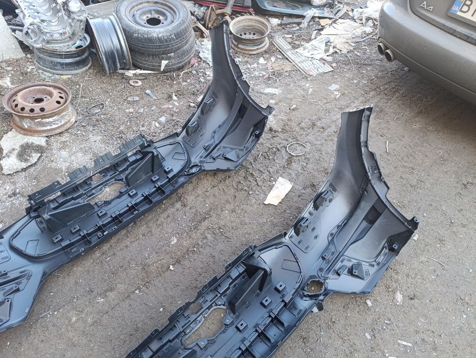 Передний бампер Ford Mustang Mach-E GT от 2021-г Новый.