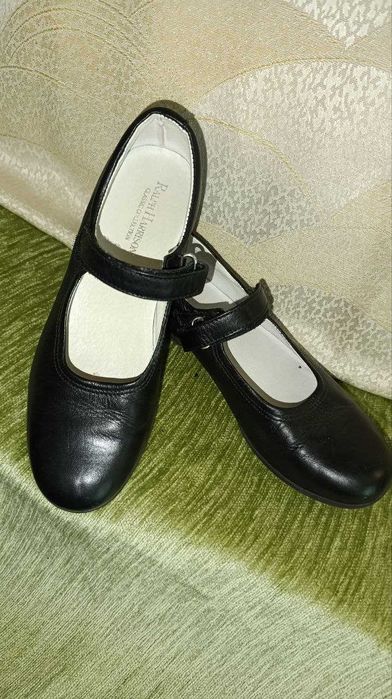 Туфли  бренда  Ralph Harrison, в стиле Мери Джейн.  Р-р 37,кожа