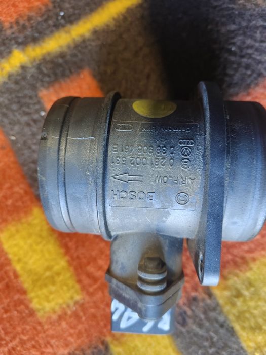 Przepływomierz przepływka powietrza audi A4 b6 b7 passat skoda golf