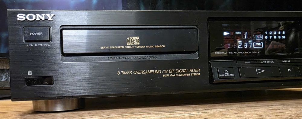 Odtwarzacz CD Sony CDP-590 nowy laser