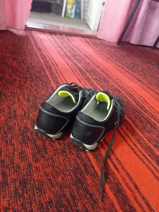 Продам красовки беу