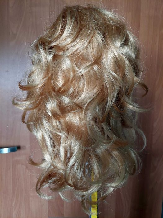 Peruka blond karnawałowa
