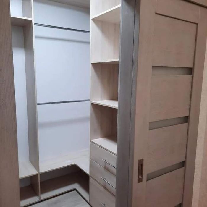 Двери,кухни,столы,лестницы,шкафы,тумбы,мебель на заказ,Дерево,ДСП, МДФ