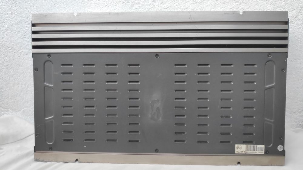 Продам автомобильный четырёх кональный  усилитель звука Soundstream TR