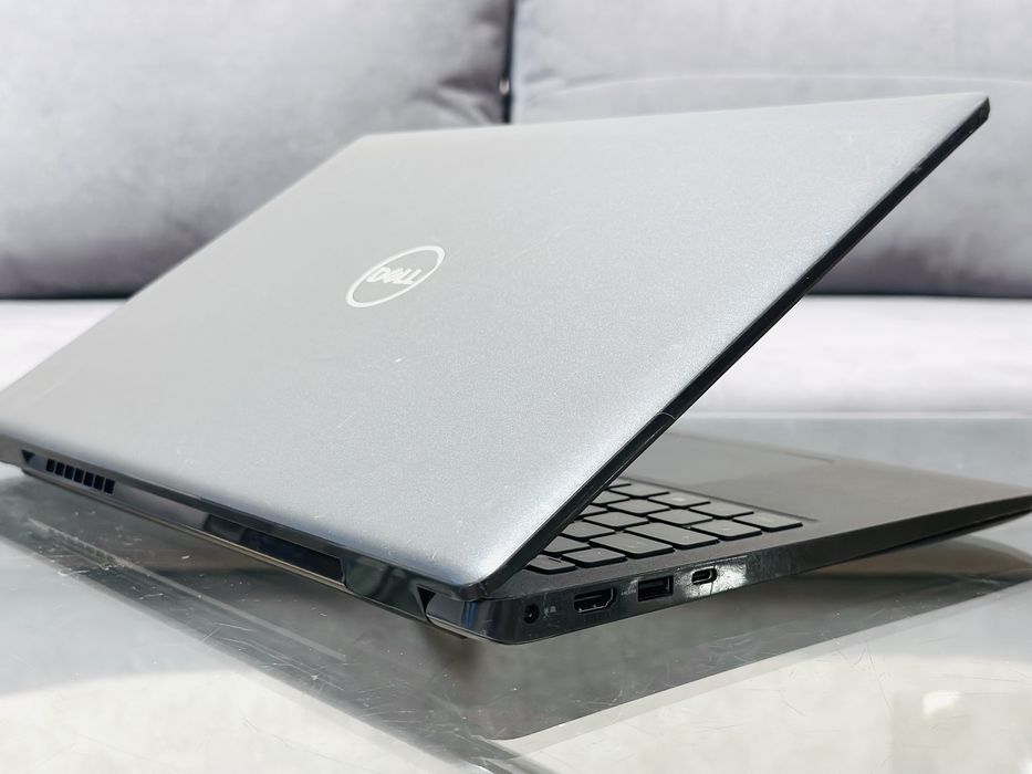 Dell 3520/FHD/IPS/ i5-1135G7/4.2 GHz/8 ГБ/SSD 256/Iris Xe Graphics