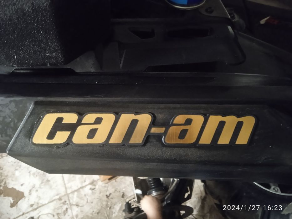 Napisy frezowane Can am Outlander Can-am złote