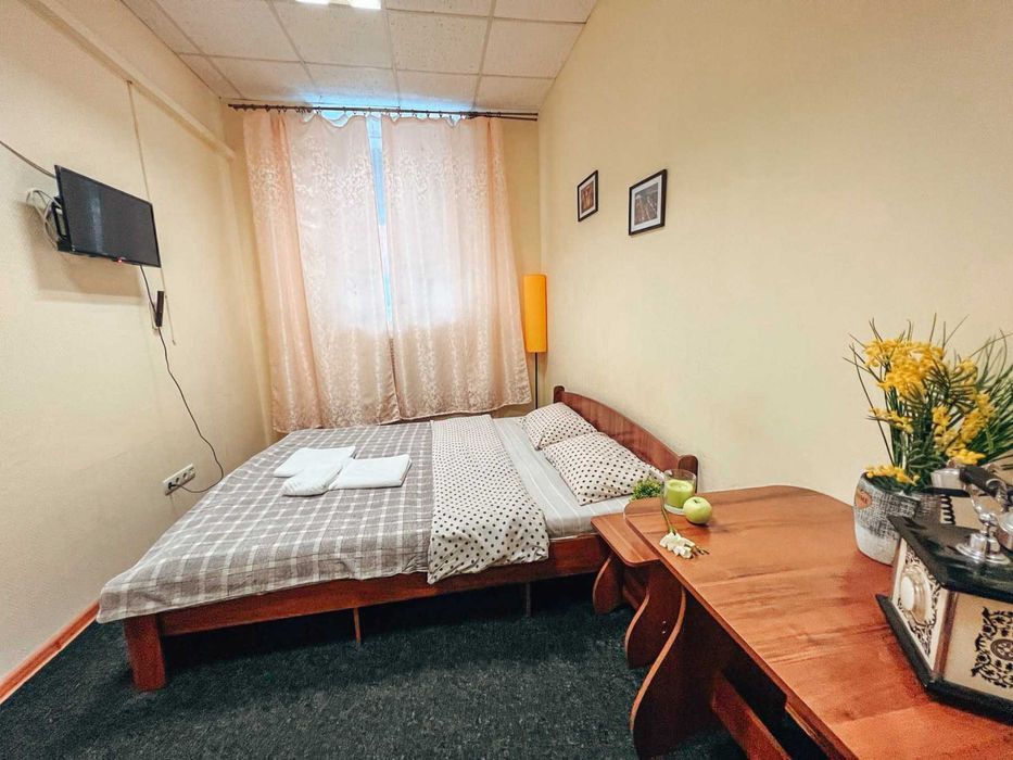 Номер в готелі в центрі Києва\ Метро Хрещатик, Олімпійська\Подобово