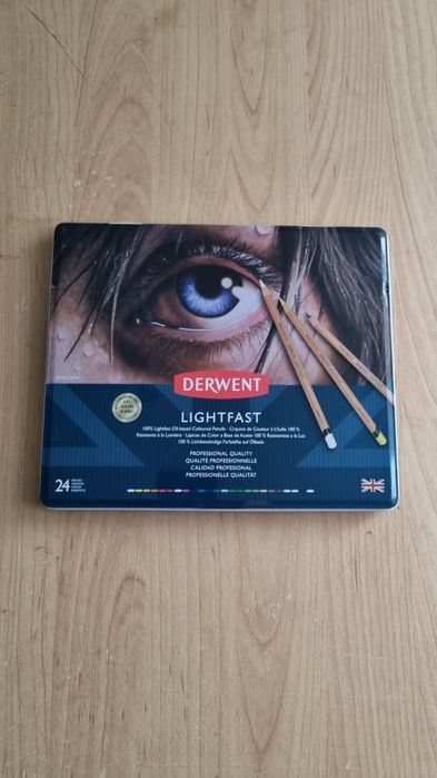 Komplet kredek DERWENT LIGHTFAST 24 szt.