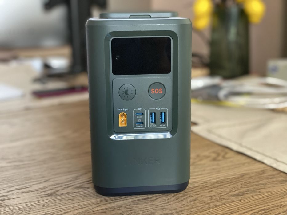 Новий павербанк Anker 548 60000mAh (192Wh) 60W з дисплеєм та ліхтарем