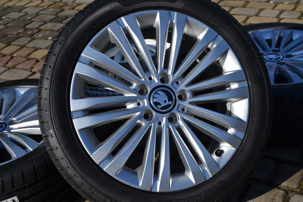 Koła Skoda Octavia 2,3 Superb 225/45R17 Lato 2025