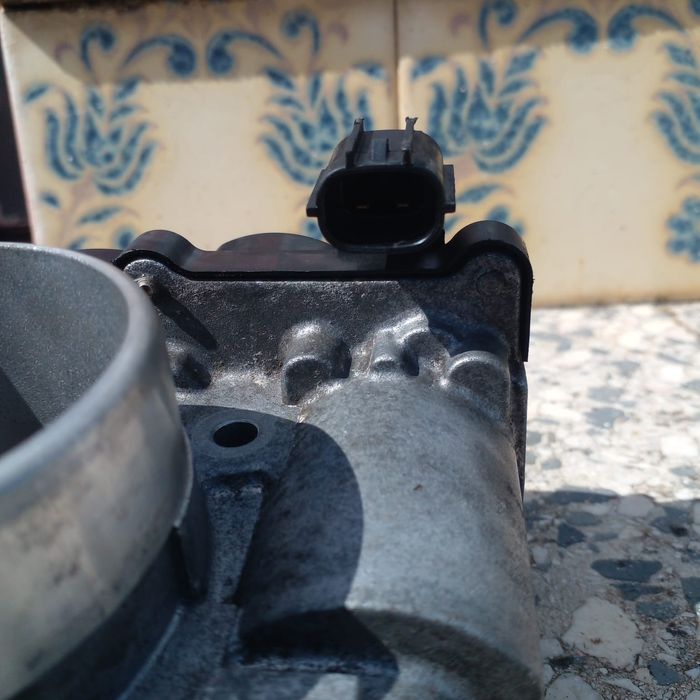 Vendo borboleta de admissao jaguar X type 3.0 v6 tbm da para um 2.5