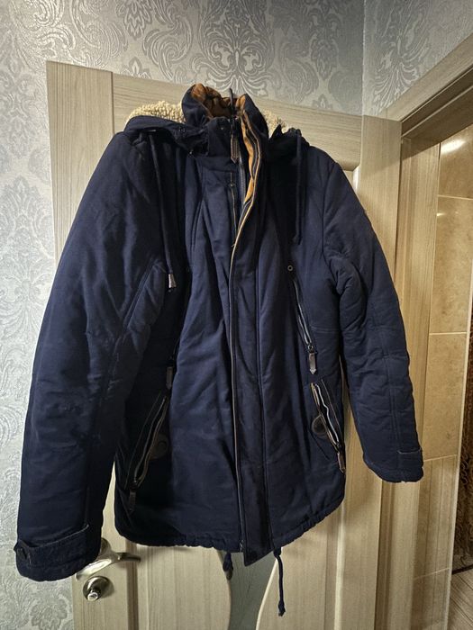 Продам чоловічю зимову парку