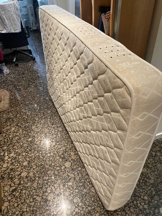 Colchão Ortopédico e Antialérgico com Estrado