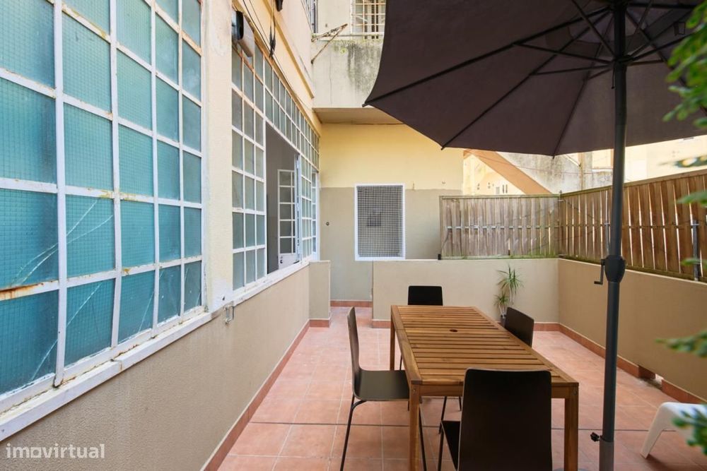 Quarto - localizado em Alameda Lisbon