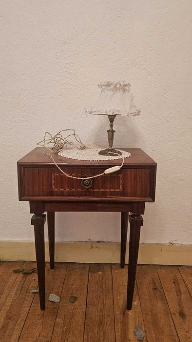 Cama de casal, mesas de cabeceiras e Comoda