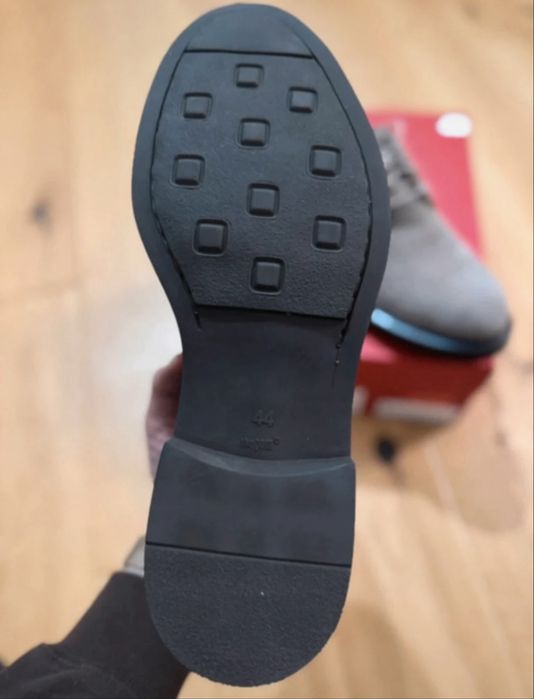 Eleganckie skórzane buty typu derby r. 44 Vistula Red Nowe
