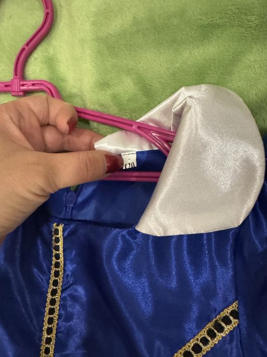 Сукня білосніжки