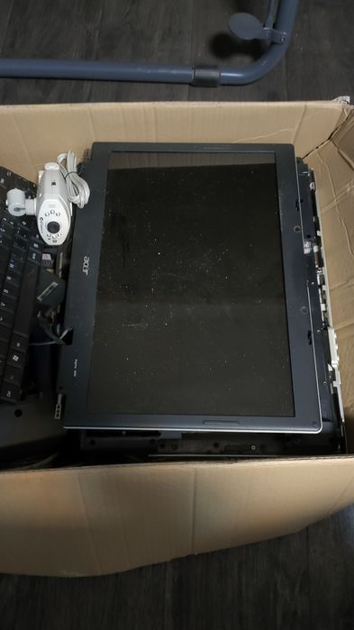 Computer equipment - assorted436502908581990403