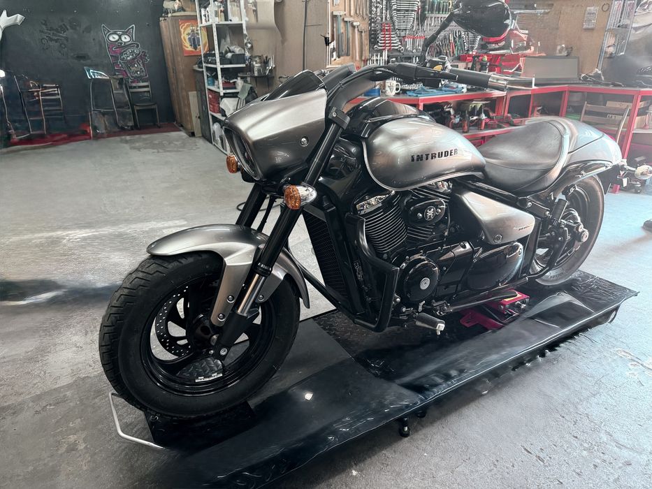 Suzuki Intruder (M50) boulevard