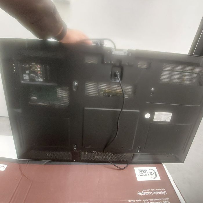 TV marca LG avariada