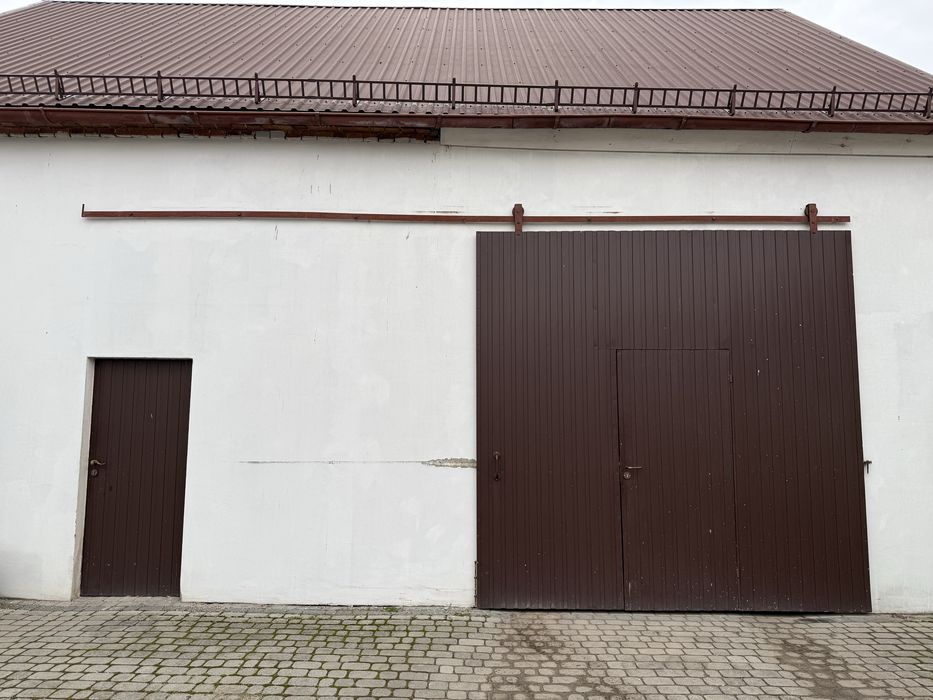 Brama przesuwna  metalowa z drzwiami oraz drzwi do kompletu