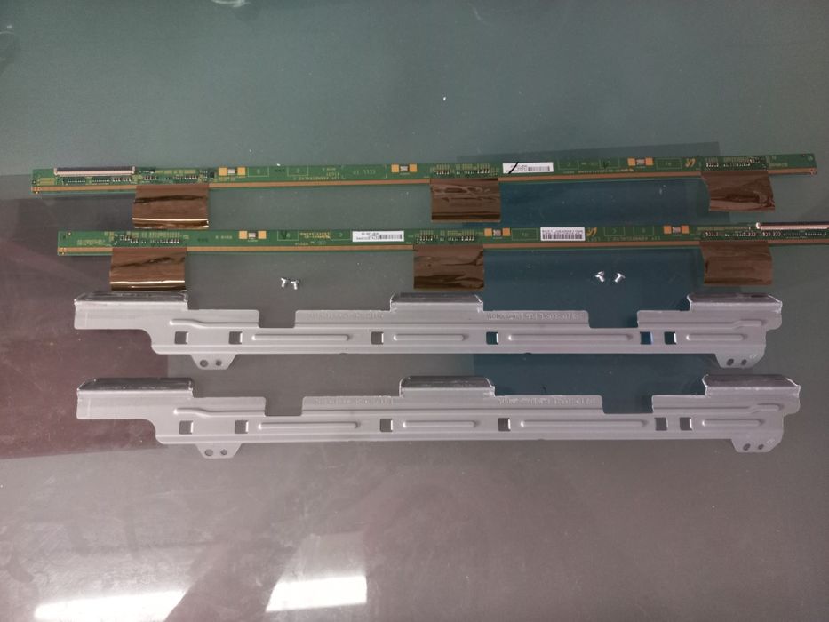 Peças de TV Samsung de 42 ate 55   parafusos
