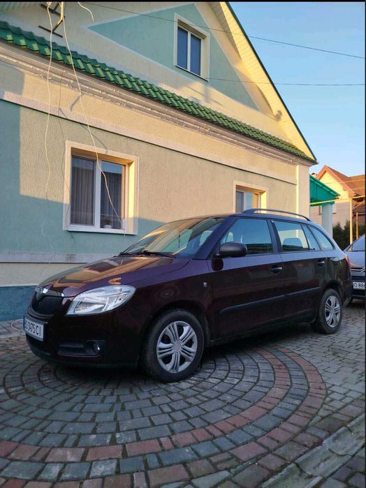 Продам чудовий,економний автомобіль