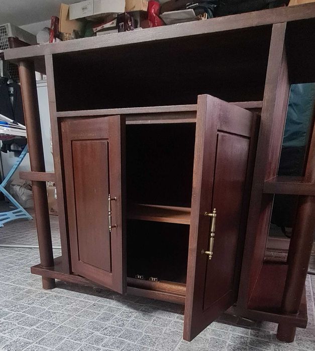 Móvel peça única em excelente estado