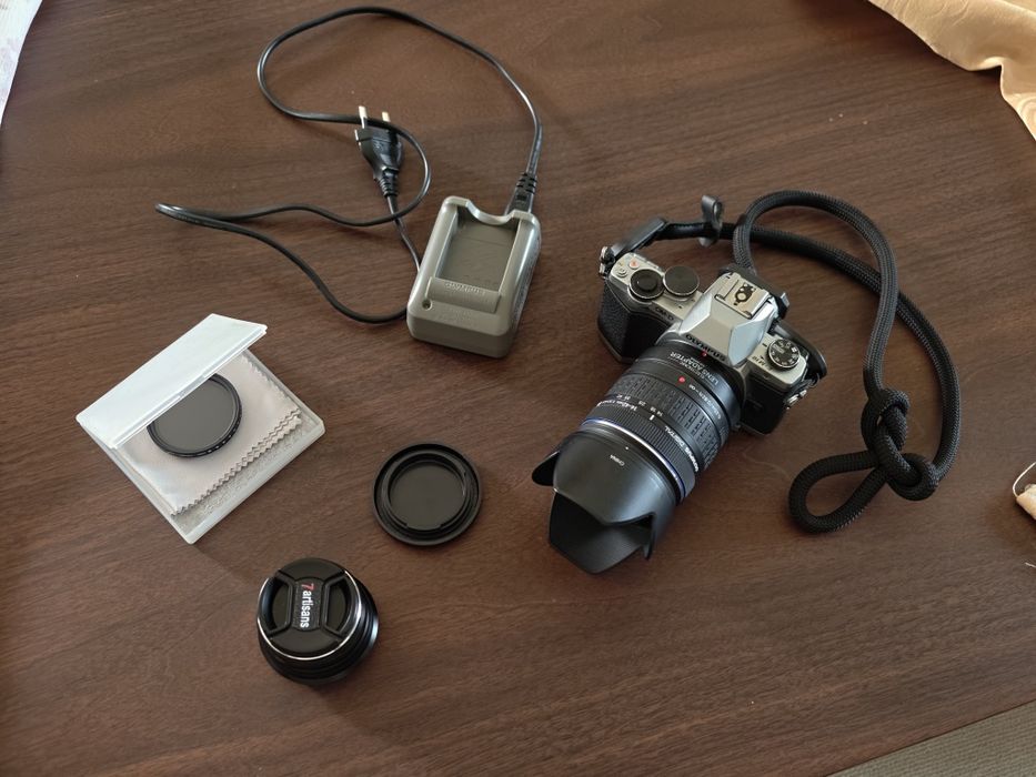 Olympus omd em-10 com 2 objetivas, filtro ND e carregador original