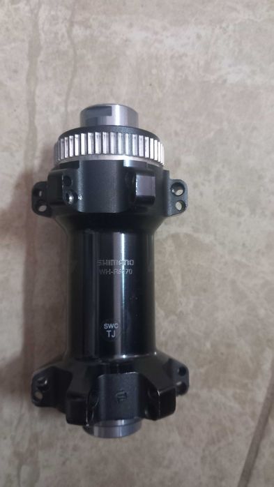 Cubo Roda Dianteira Ultegra 24 Furos