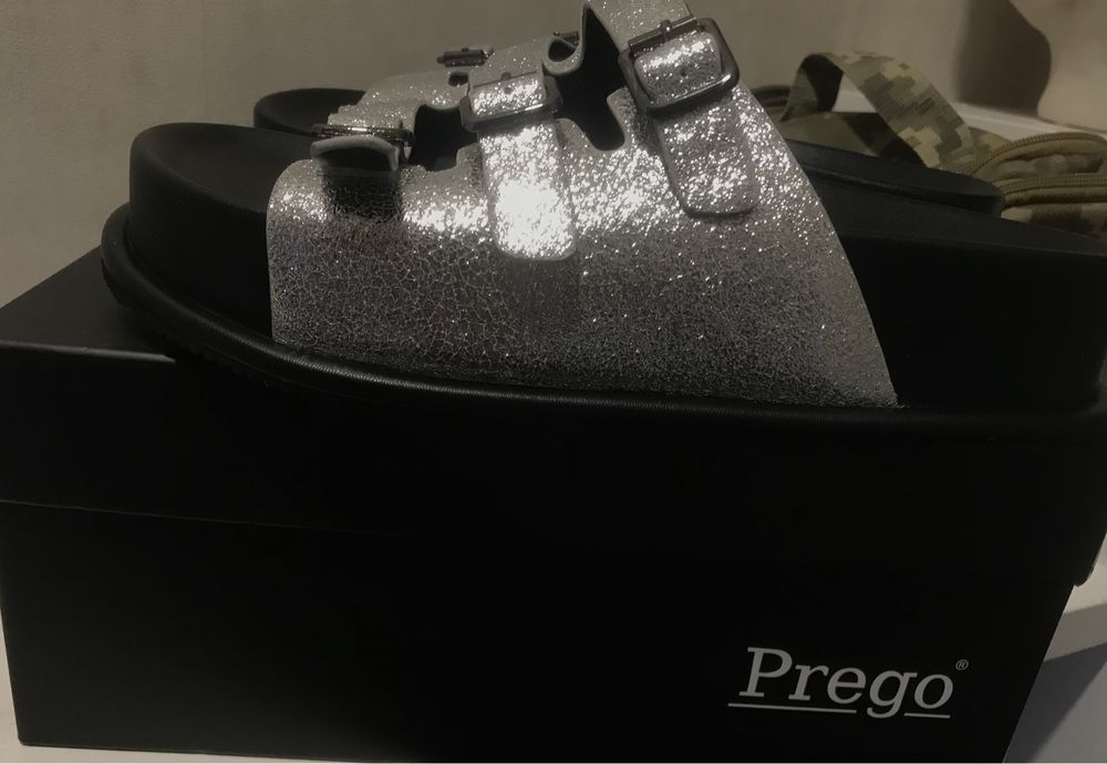 Шльопки кожані бренд Prego