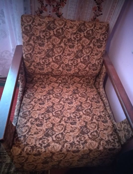 Продам в гарному стані крісло розкладне, розмір: ширина 59, довжин190
