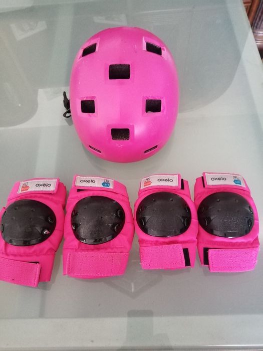 Capacete c/joalheiras e cotoveleiras