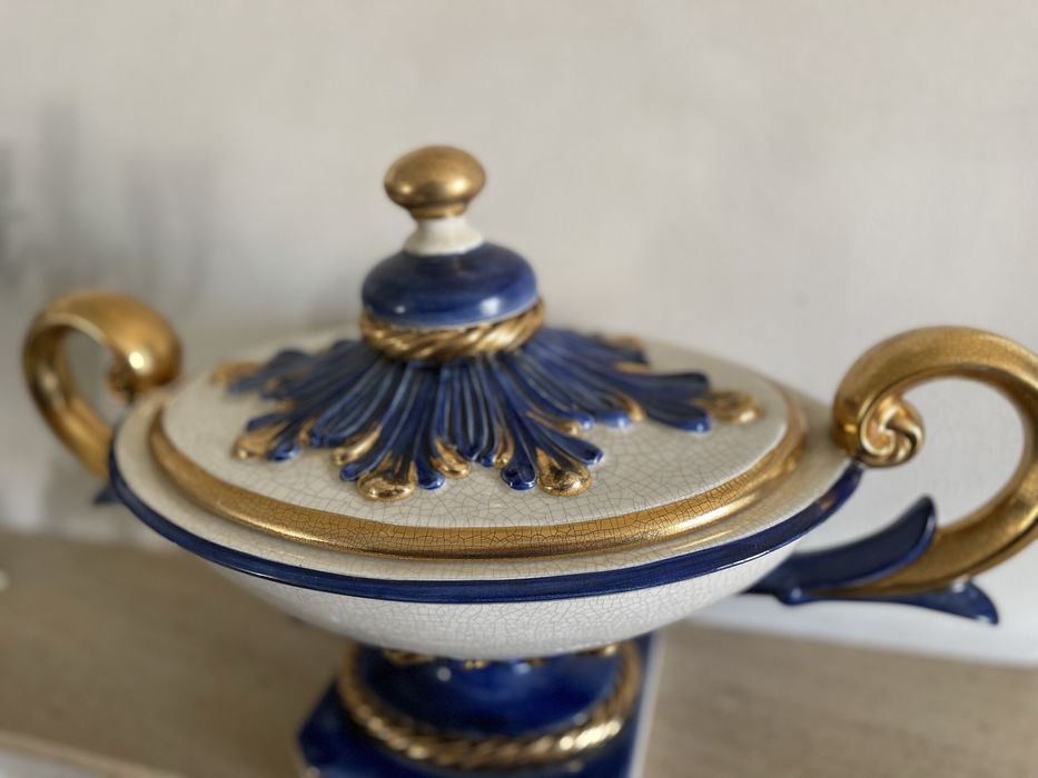 Terrina pintada à mão / Peça de coleccionador