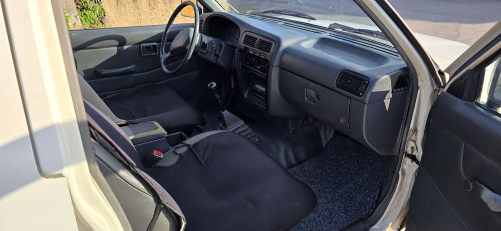 Nissan pick up com apenas 168.000kns