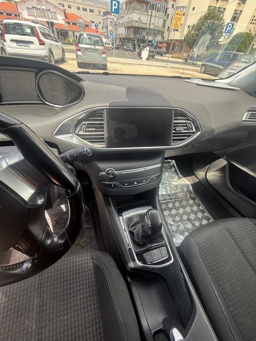 Peugeot 308 SW 1.5 BlueHDi Automático 2018 | 280.000 km | Oportunidade