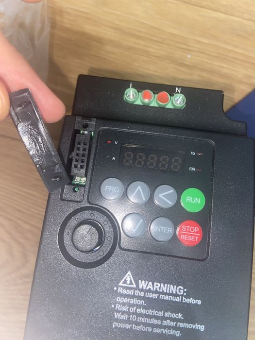 Частотный преобразователь частоты вход с 220в на выход 380 в  5.5 кВт