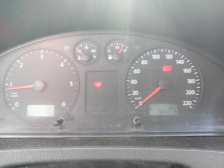 VOLKSWAGEN TRANSPORTER  2,5 TDI Klima 6-osobowy Brygadówka