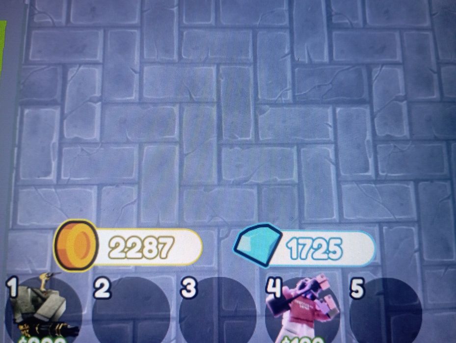 Продам акаунт у Roblox, режим Toilet Tower Defense.